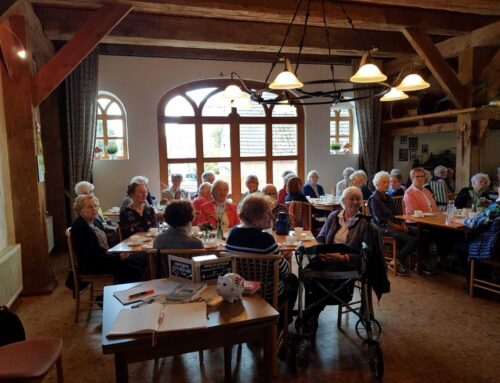 Kaffeenachmittag für die Seniorinnen des Wurster Vereins