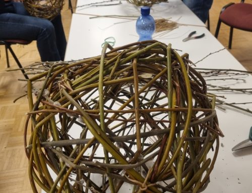 Herstellung von dekorativen Weidekugeln